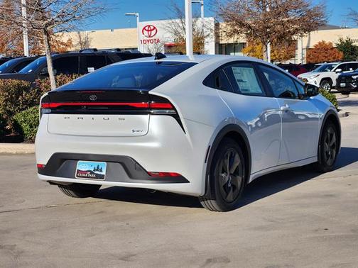 2026 Toyota Prius LE