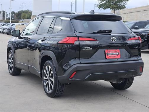 2024 Toyota Corolla Cross XLE