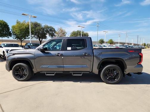 2026 Toyota Tundra Hybrid Platinum