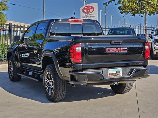 2024 GMC Canyon AT4
