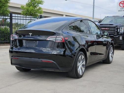 2024 Tesla Model Y Long Range Dual Motor All-Wheel Drive