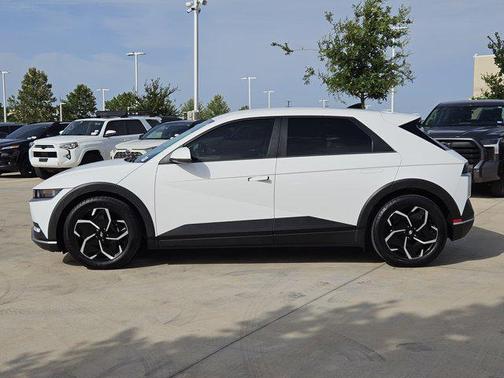 2022 Hyundai IONIQ 5 SE