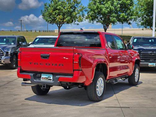 2025 Toyota Tacoma SR5