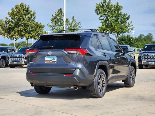 2025 Toyota RAV4 Hybrid XLE Premium