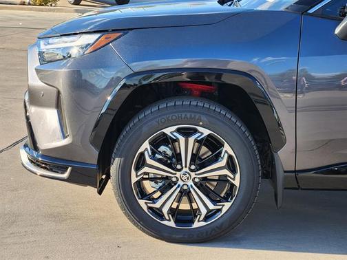 2025 Toyota RAV4 Hybrid SE