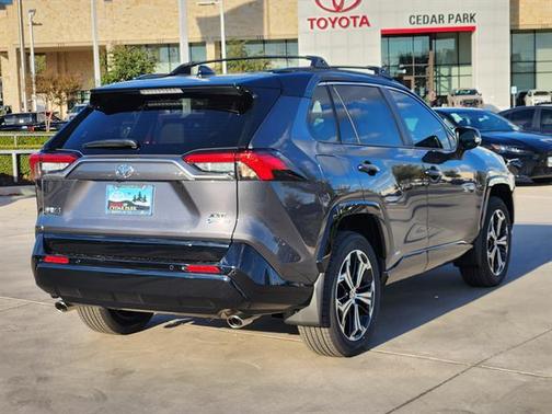 2025 Toyota RAV4 Hybrid SE