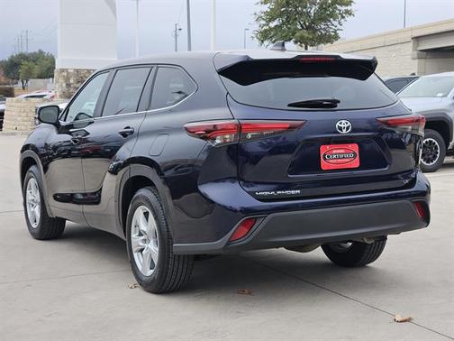 2025 Toyota Highlander LE