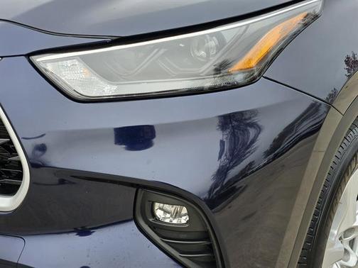 2025 Toyota Highlander LE