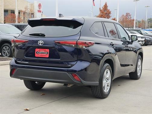 2025 Toyota Highlander LE