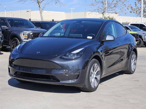 2024 Tesla Model Y Long Range Dual Motor All-Wheel Drive
