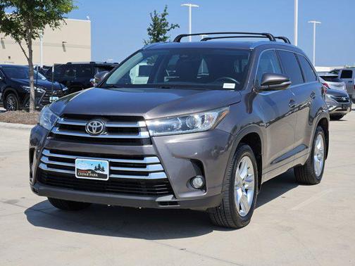 2017 Toyota Highlander Limited