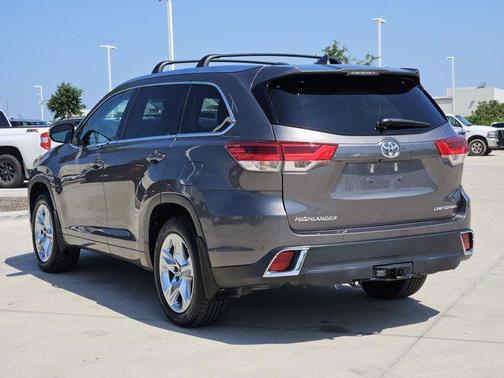 2017 Toyota Highlander Limited