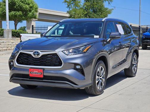 2025 Toyota Highlander XLE