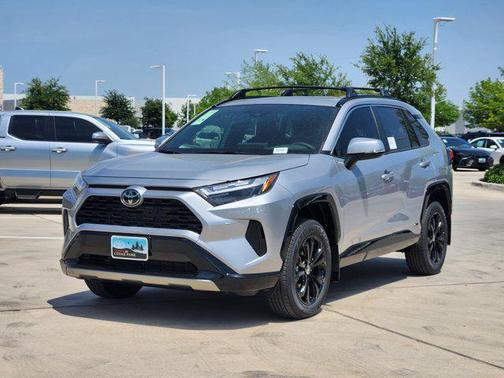 2025 Toyota RAV4 Hybrid SE