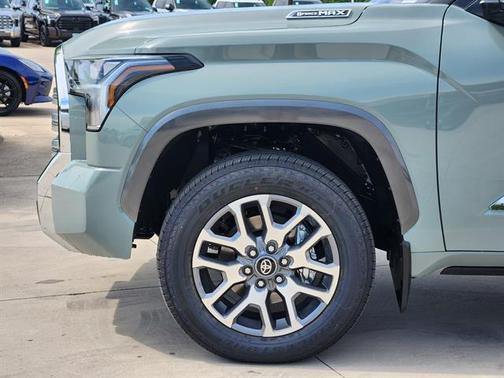 2025 Toyota Tundra Hybrid 1794 Edition