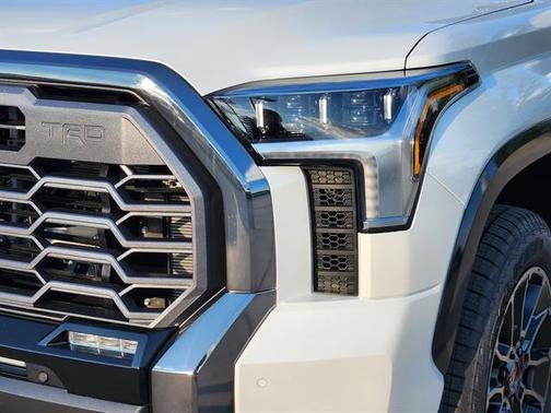 2026 Toyota Tundra Hybrid Platinum