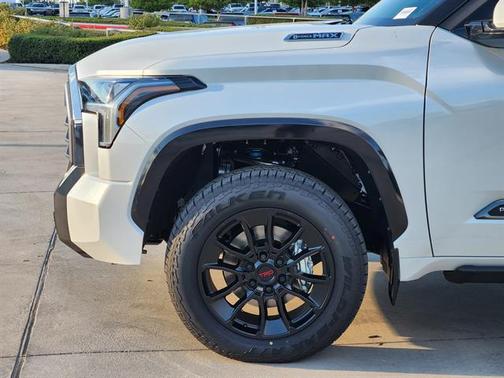 2026 Toyota Tundra Hybrid Platinum