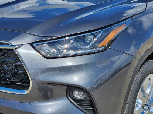 2025 Toyota Highlander Limited