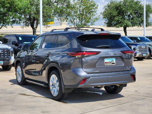 2025 Toyota Highlander Limited