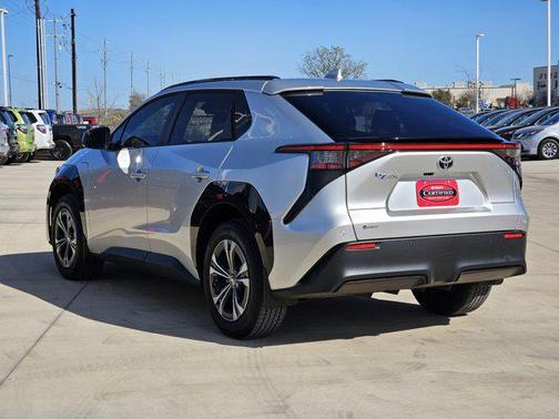 2024 Toyota bZ4X XLE