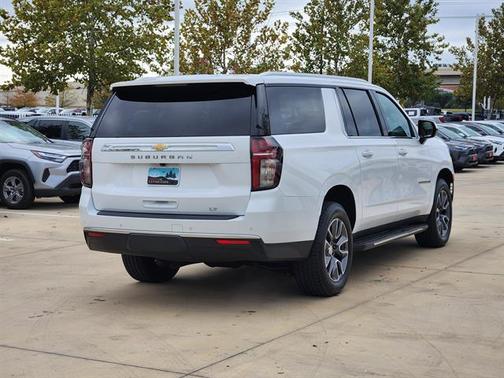 2021 Chevrolet Suburban LT