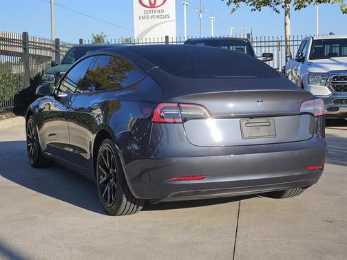 2022 Tesla Model 3 Standard Range