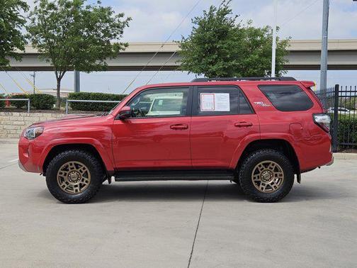 2023 Toyota 4Runner TRD Off Road