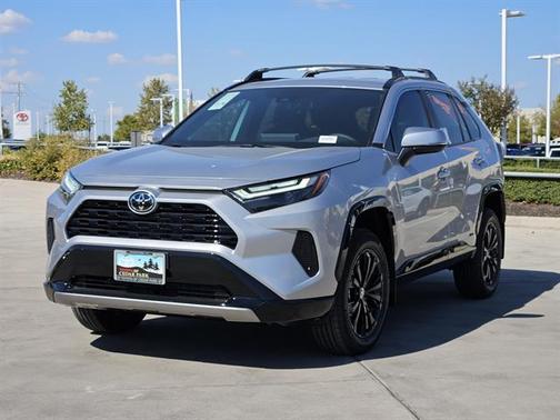 2025 Toyota RAV4 Hybrid SE