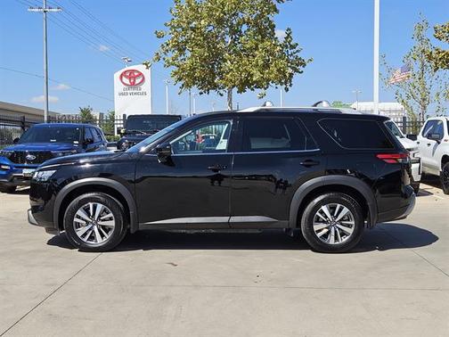 2024 Nissan Pathfinder SL FWD