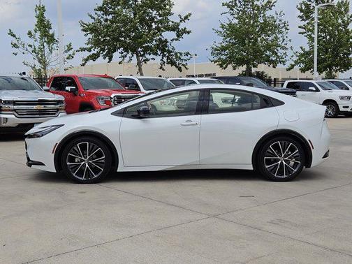 2023 Toyota Prius XLE