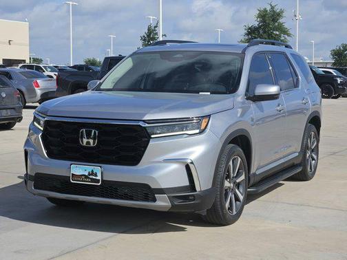 2023 Honda Pilot Touring 8-Passenger