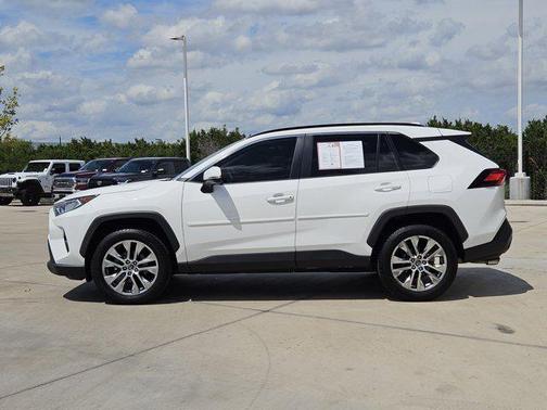 2020 Toyota RAV4 XLE Premium