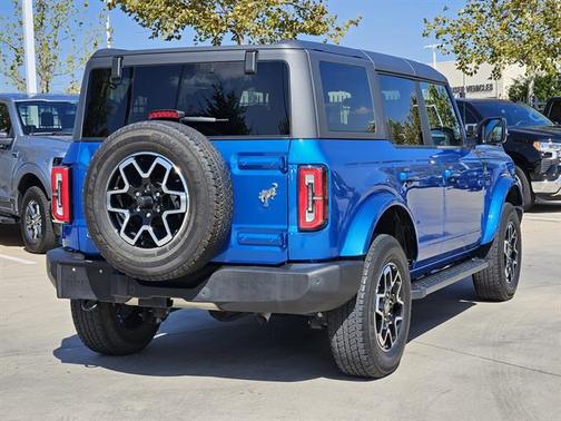 2024 Ford Bronco Outer Banks