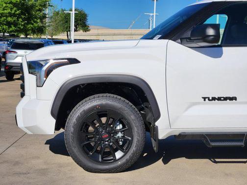 2025 Toyota Tundra SR5