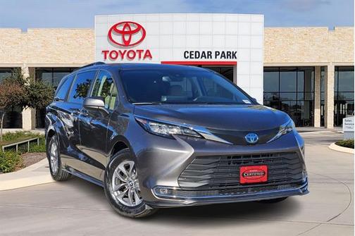 2023 Toyota Sienna XLE