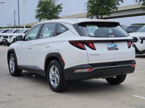 2024 Hyundai TUCSON SE