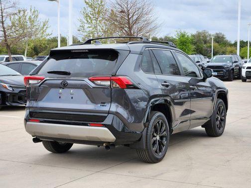 2025 Toyota RAV4 Hybrid SE
