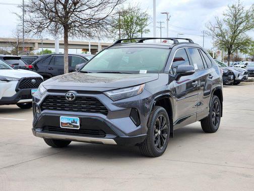 2025 Toyota RAV4 Hybrid SE