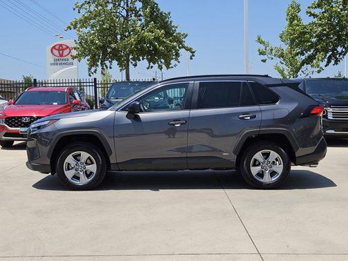 2024 Toyota RAV4 Hybrid LE
