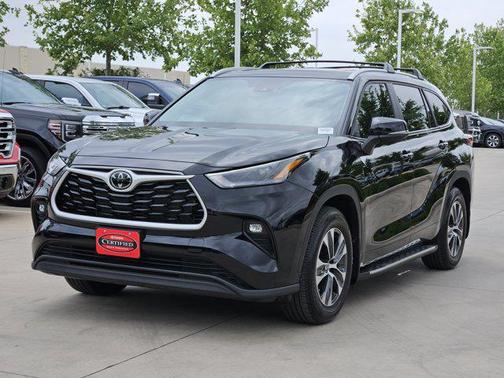 2024 Toyota Highlander XLE