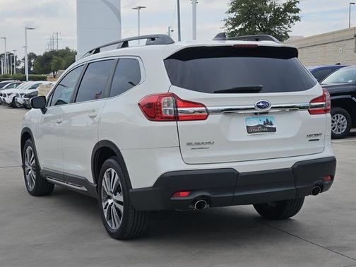 2022 Subaru Ascent Limited 8-Passenger