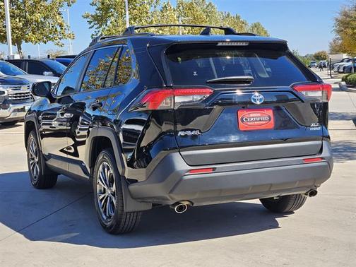 2023 Toyota RAV4 Hybrid XLE Premium