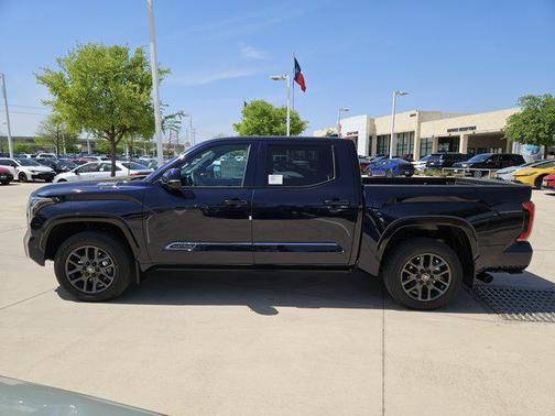 2025 Toyota Tundra Hybrid Platinum