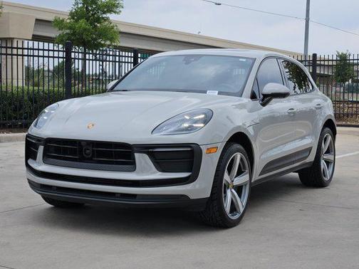 2022 Porsche Macan Base