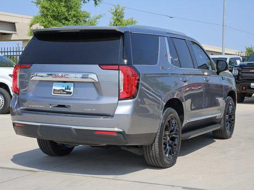 2022 GMC Yukon SLT
