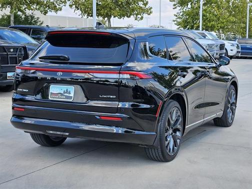 2025 Toyota Crown Signia Limited