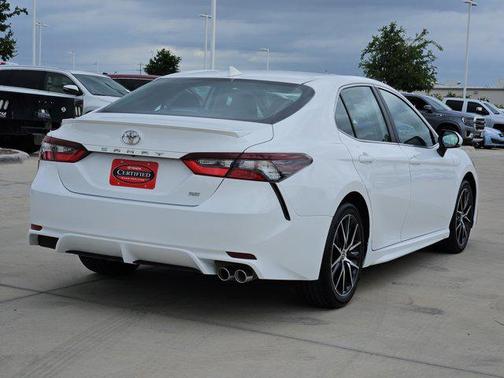 2024 Toyota Camry SE