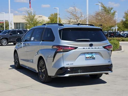 2025 Toyota Sienna XSE 7 Passenger