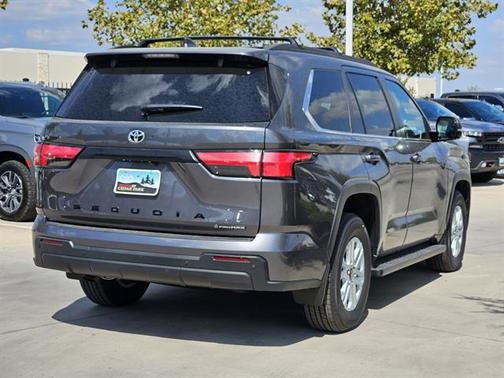 2025 Toyota Sequoia SR5