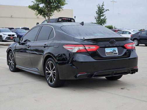 2019 Toyota Camry SE